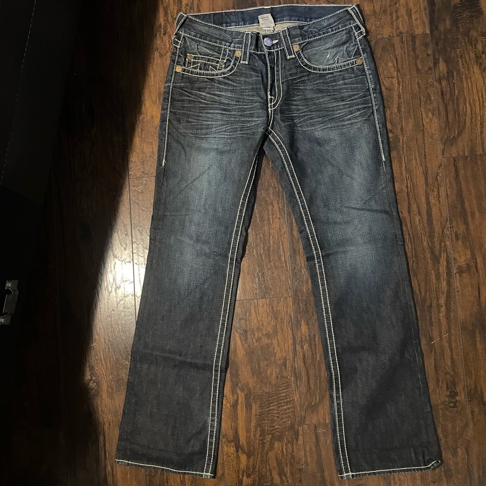 Used pair of true religion jeans BOBBY BIG T 
Size 32 waist 33 length